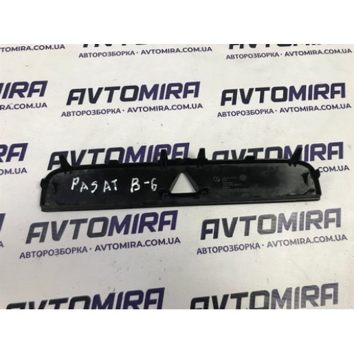 Накладка торпедо VW Passat B6 2005-2010 3C0858063G
